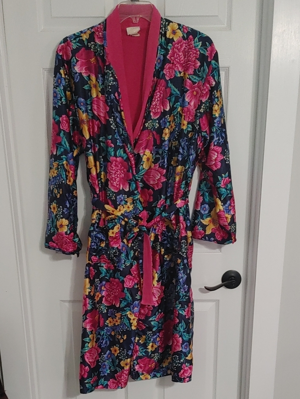 Vintage Silk Bathrobe by Adonna Floral Pink Plush Measures Lg-XL *wear 2 Sleeves